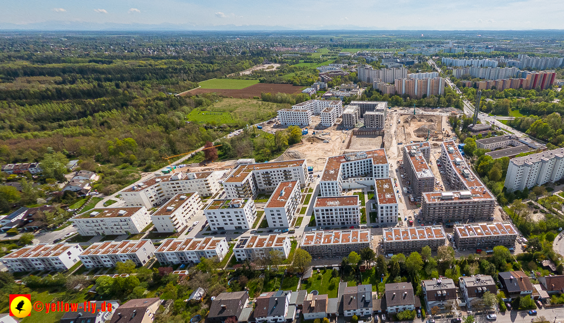 04.05.2023 - Luftbilder vom Alexisqaurtier und Pandion Verde in Neuperlach